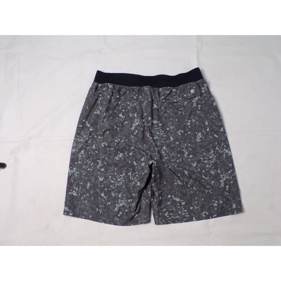 ZELLA Men's Core Stretch Woven Shorts Gray Print Medium NEW - Picture 9 of 10
